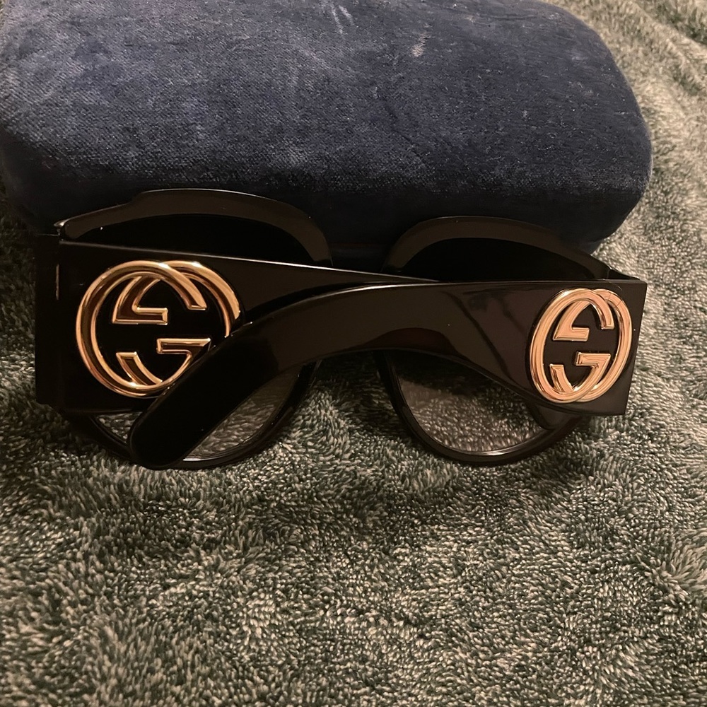 Black Gucci Sunglasses